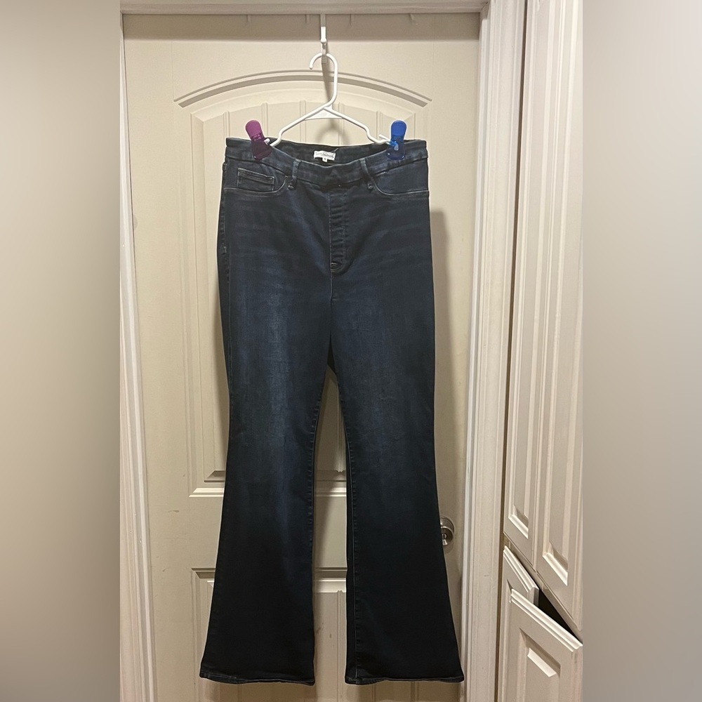 Good American Power Stretch Pull On Flare Jeans